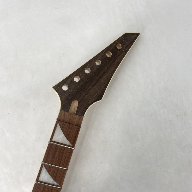 24 Frets Maple Electric Guitar - A Musical Instrument You Shake 评论和价格